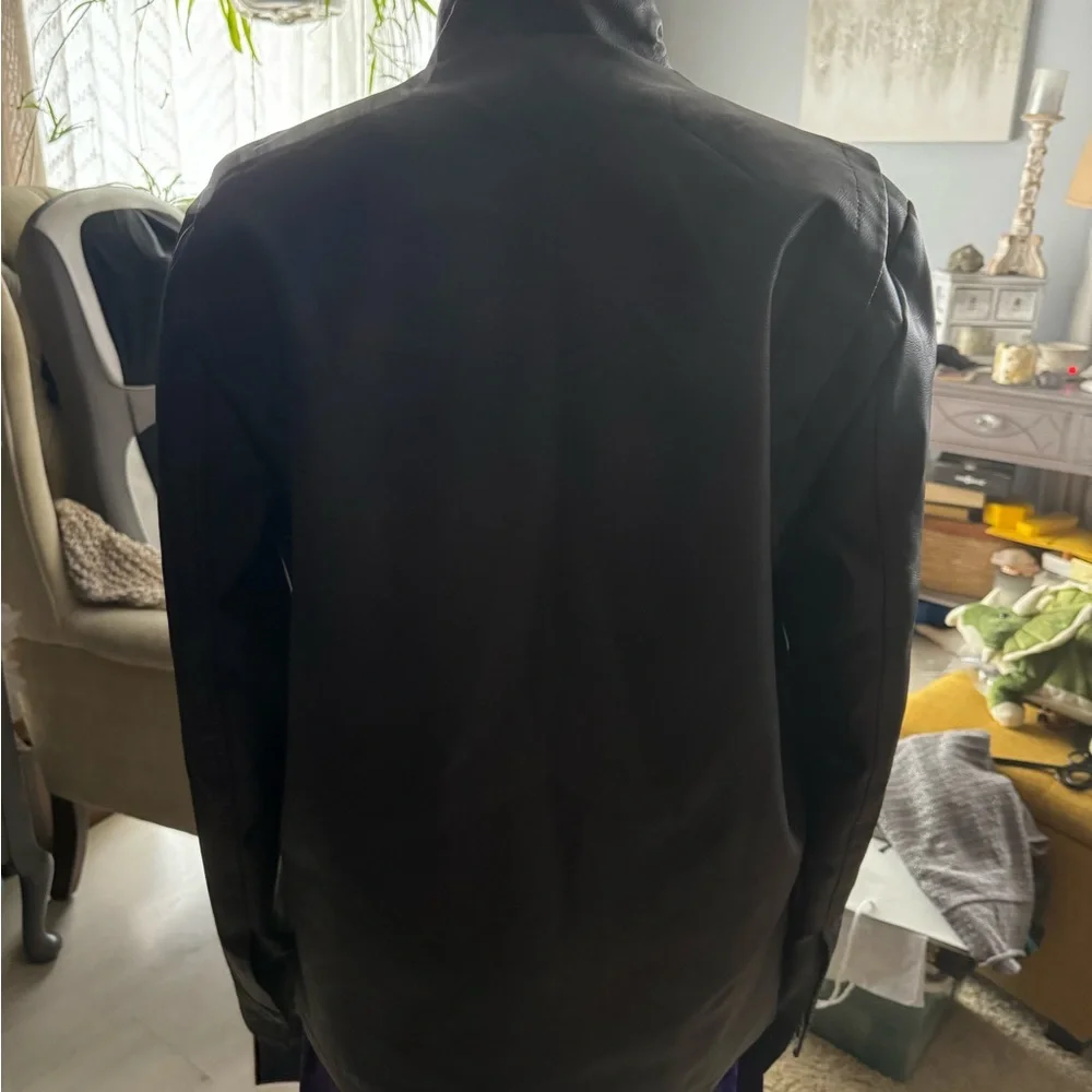 Jacket - Picture 8 of 9